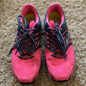 Brooks Glycerin 11 running shoes- size 7.5
